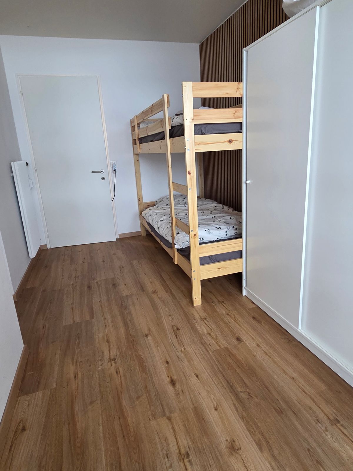 Chambre enfants avec lits superposés